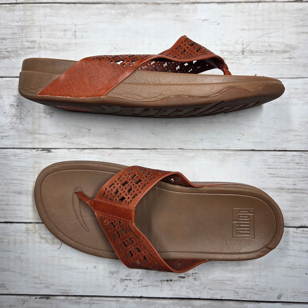 FitFlop 139-277 Thong Sandals Laser Cut Leather Women Size 9 Tan Brown Platform